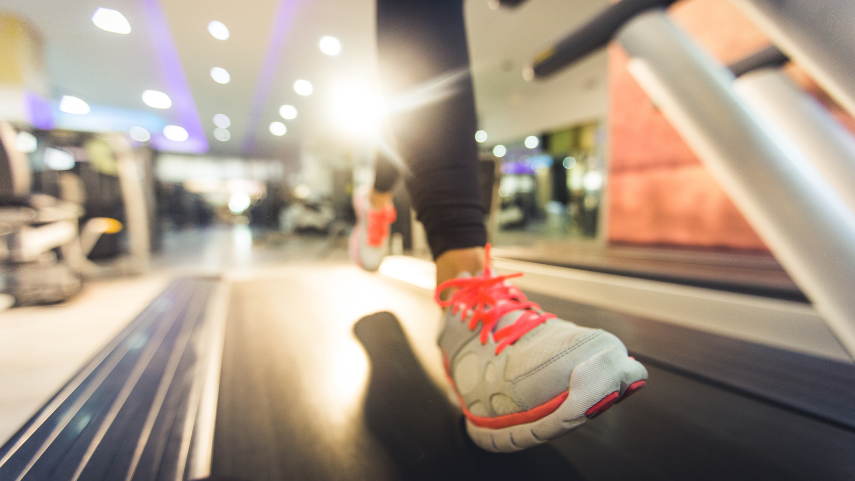 Comfortable running shoes for gym